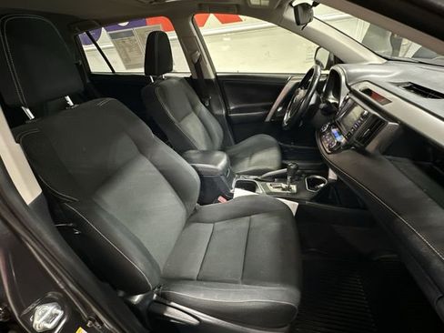 Used 2016 Toyota RAV4 XLE w/ Convenience Package image 30