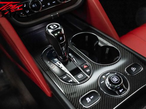 Used 2022 Bentley Bentayga image 42