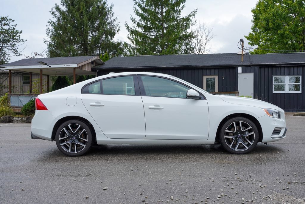 Used 2018 Volvo S60 T5 Dynamic w/ Vision Package AWD/4WD image 8
