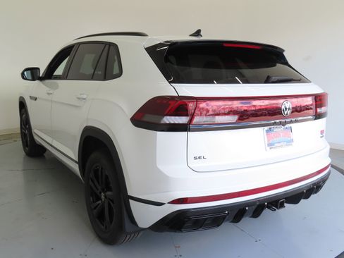 New 2026 Volkswagen Atlas Cross Sport SEL R-Line AWD/4WD image 7