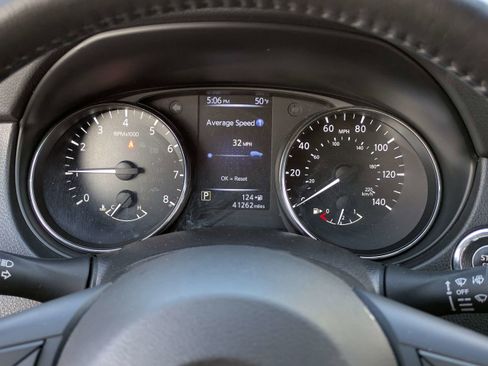 Used 2017 Nissan Rogue Sport SL w/ SL Premium Package image 28