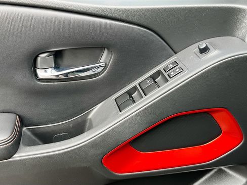 Used 2023 Nissan Frontier PRO-4X w/ Pro-4X Premium Package image 18