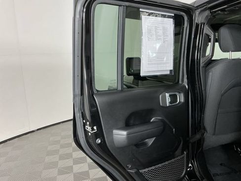 Used 2021 Jeep Gladiator Sport AWD/4WD image 28