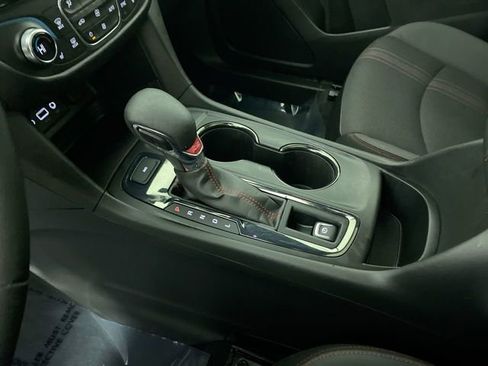 Used 2023 Chevrolet Equinox RS AWD/4WD image 17