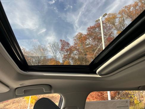 New 2025 Toyota RAV4 XLE image 15