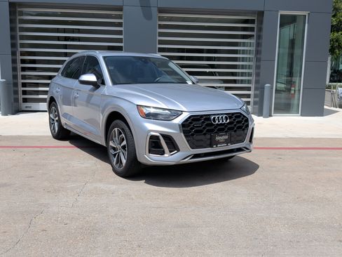 Certified 2023 Audi Q5 2.0T Premium w/ Convenience Package AWD/4WD image 2