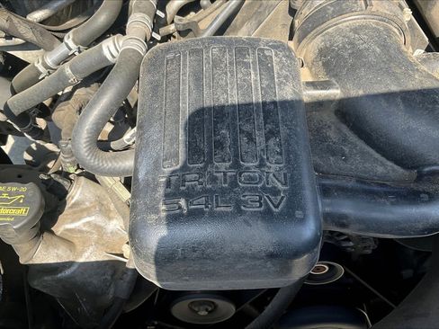 Used 2011 Ford Expedition XLT w/ 202A Rapid Spec Order Code image 33