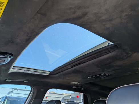 Used 2022 Hyundai Palisade Calligraphy w/ Winter Package image 17