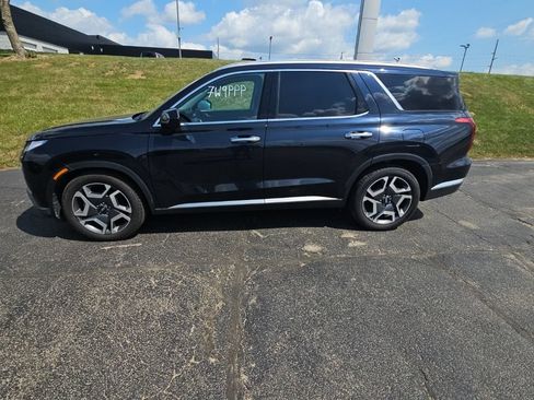 Used 2024 Hyundai Palisade Limited AWD/4WD image 2