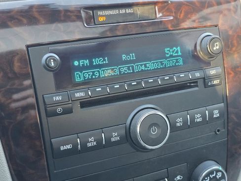 Used 2014 Chevrolet Impala LTZ image 17