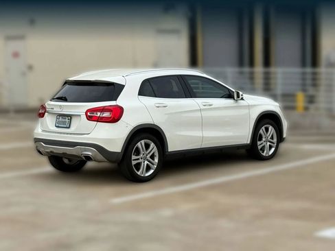 Used 2018 Mercedes-Benz GLA 250 image 8