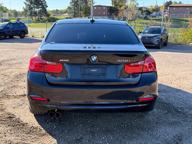Used 2014 BMW 328i xDrive Sedan AWD/4WD image 4