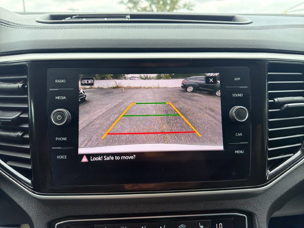Used 2022 Volkswagen Atlas Cross Sport SE FWD image 19