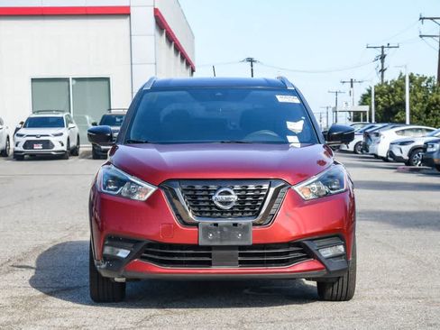 Used 2020 Nissan Kicks SR FWD image 2