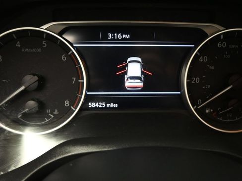 Used 2024 Nissan Rogue SV FWD image 2