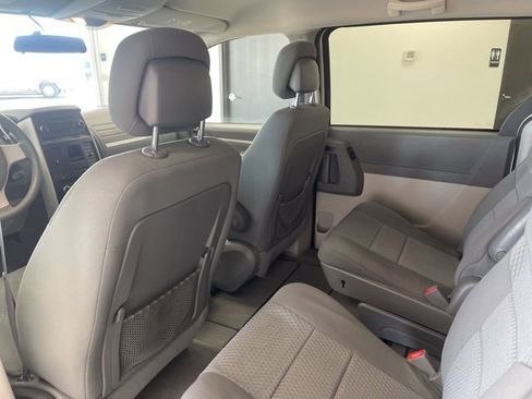 Used 2010 Dodge Grand Caravan SE w/ Climate Group image 38