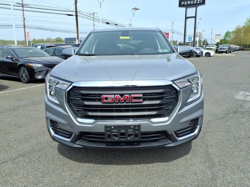 Certified 2024 GMC Terrain SLE AWD/4WD image 9