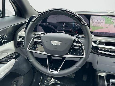 Used 2025 Cadillac Lyriq Sport image 7