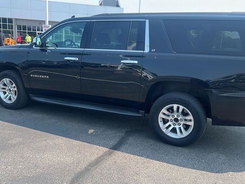 Used 2018 Chevrolet Suburban LT AWD/4WD image 11