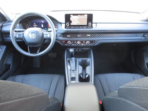 Used 2023 Honda Accord EX image 18