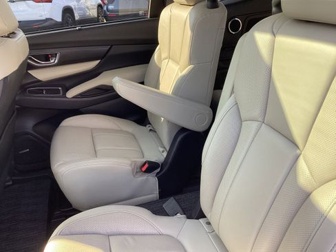 Used 2022 Subaru Ascent Limited w/ Technology Package image 13