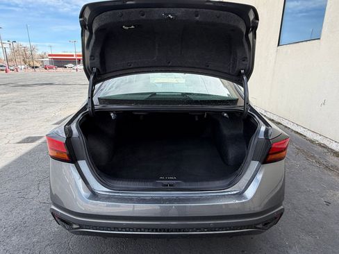 Used 2025 Nissan Altima 2.5 SV image 30
