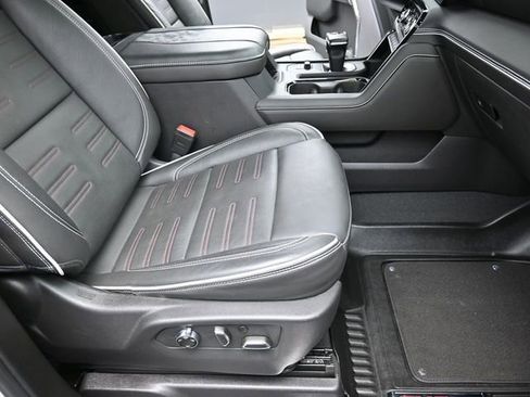 Used 2024 GMC Sierra 1500 AT4X image 26