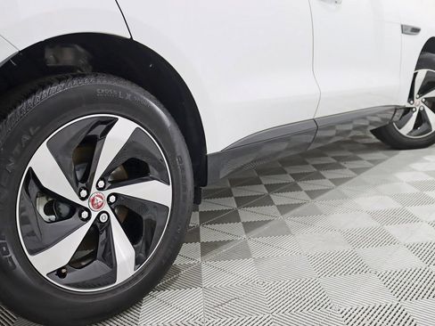 Used 2022 Jaguar F-PACE S image 11