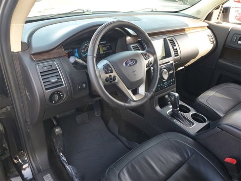 Used 2019 Ford Flex Limited image 19