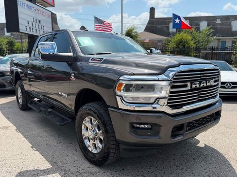 Used 2024 RAM 2500 Laramie w/ Safety Group AWD/4WD image 3