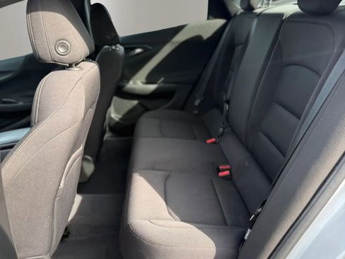 Used 2019 Chevrolet Malibu LS FWD image 13