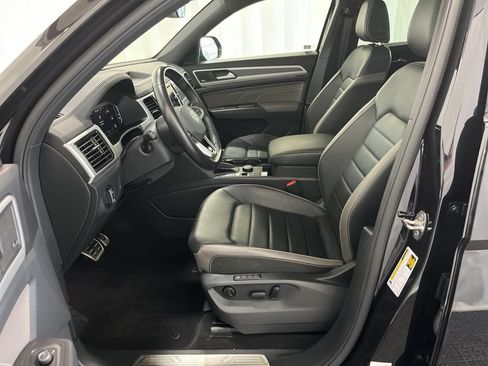 Used 2022 Volkswagen Atlas Cross Sport SEL Premium R-Line AWD/4WD image 4