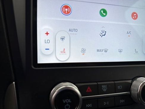 Used 2022 Ford Edge Titanium image 22