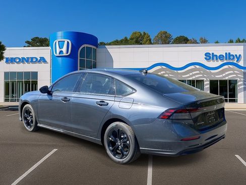 New 2025 Honda Accord SE image 6