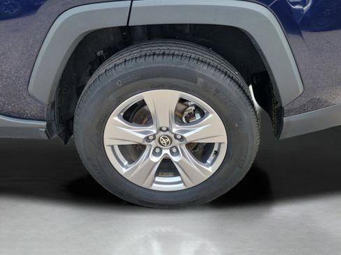 Used 2024 Toyota RAV4 XLE FWD image 31