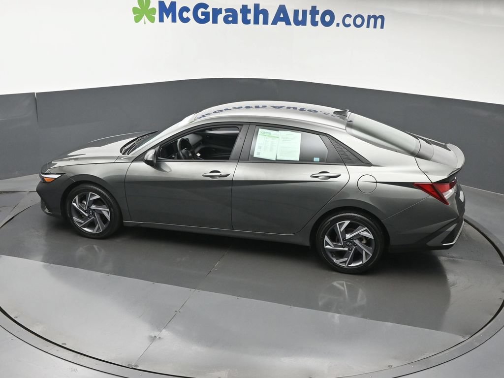 Used 2025 Hyundai Elantra Sport w/ Cargo Package FWD image 22