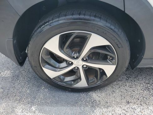 Used 2017 Hyundai Tucson Sport FWD image 7
