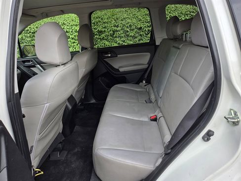Used 2014 Subaru Forester 2.5i Limited w/ Popular Package #2 AWD/4WD image 32