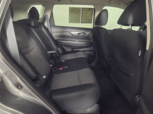 Used 2020 Nissan Rogue S w/ Special Edition Package FWD image 28