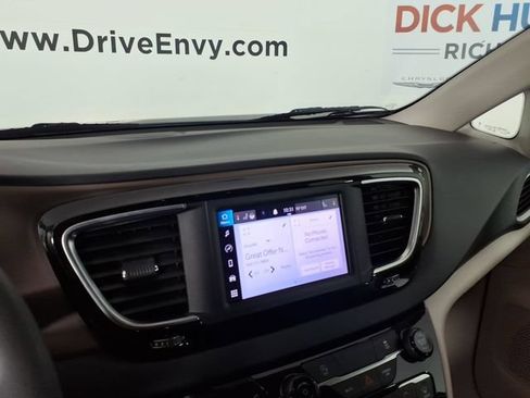 Used 2023 Chrysler Voyager LX FWD image 24