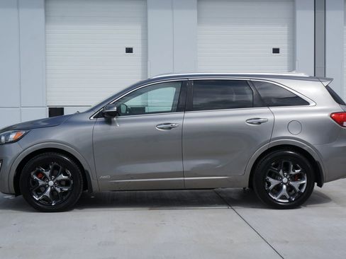 Used 2017 Kia Sorento SX image 8