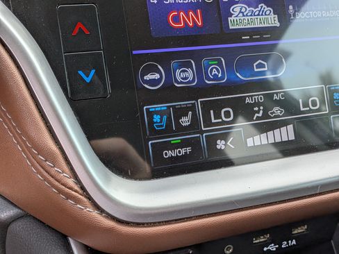 Used 2020 Subaru Outback Touring XT AWD/4WD image 33