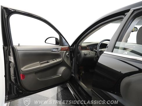 Used 2011 Chevrolet Impala LT image 37