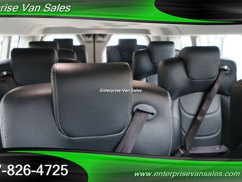 Used 2023 Ford Transit 350 XLT image 5