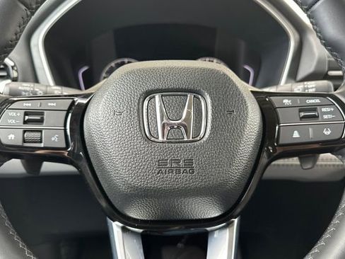 Used 2025 Honda Pilot Touring image 26