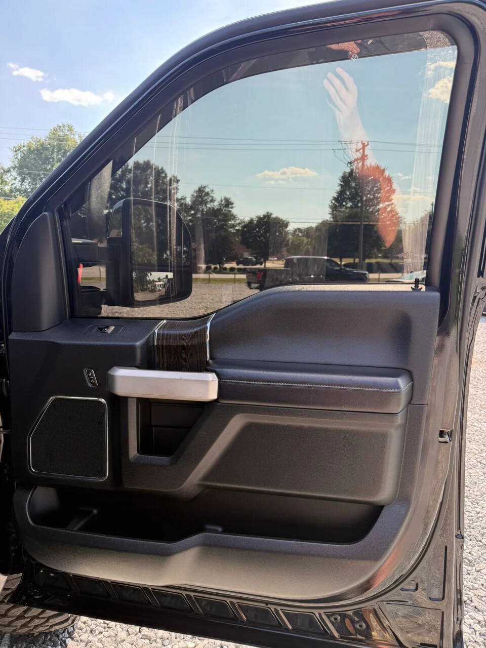 Used 2021 Ford F250 Lariat w/ Lariat Ultimate Package AWD/4WD image 27