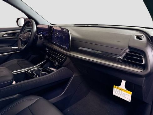 New 2026 Chevrolet Traverse LT w/ Midnight/Sport Edition AWD/4WD image 31