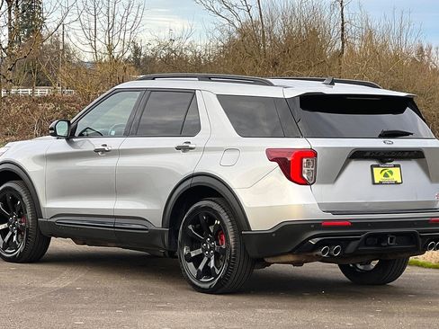 Used 2022 Ford Explorer ST w/ Equipment Group 401A image 6