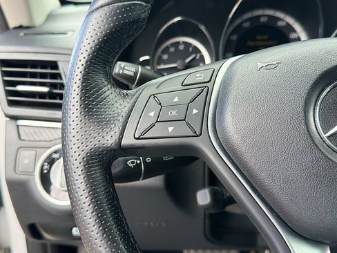 Used 2012 Mercedes-Benz E 350 Cabriolet image 32