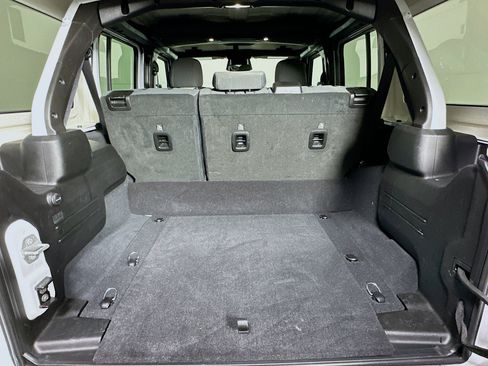 Used 2025 Jeep Wrangler Sahara w/ Safety Group image 30